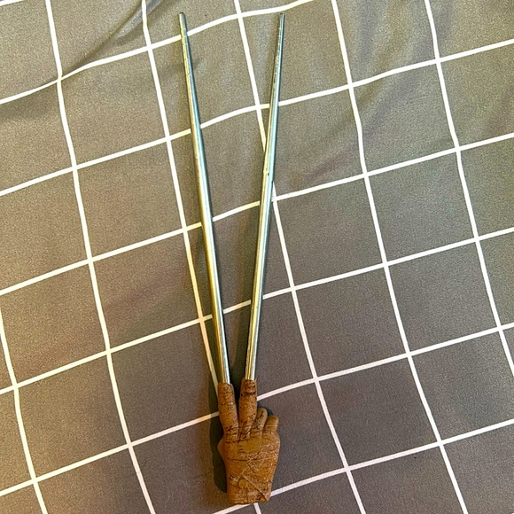 Freddie Krueger Chopsticks - Picture 1 of 6